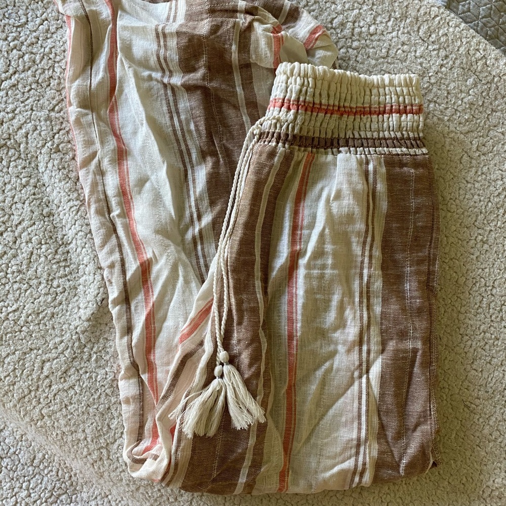 Open leg with tie, striped linen pants